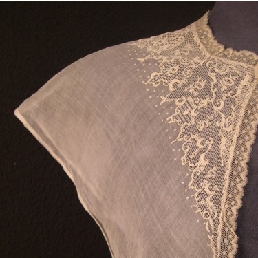 Écharpe en dentelle ancienne de la France #A0803
