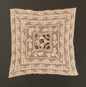 Broderie de Salamanque (Espagne) 19 x 19 cm #A1406