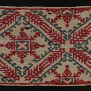 Textil hispanomusulmán de rombos y crucetas 66 x 9,5 cm #A0904